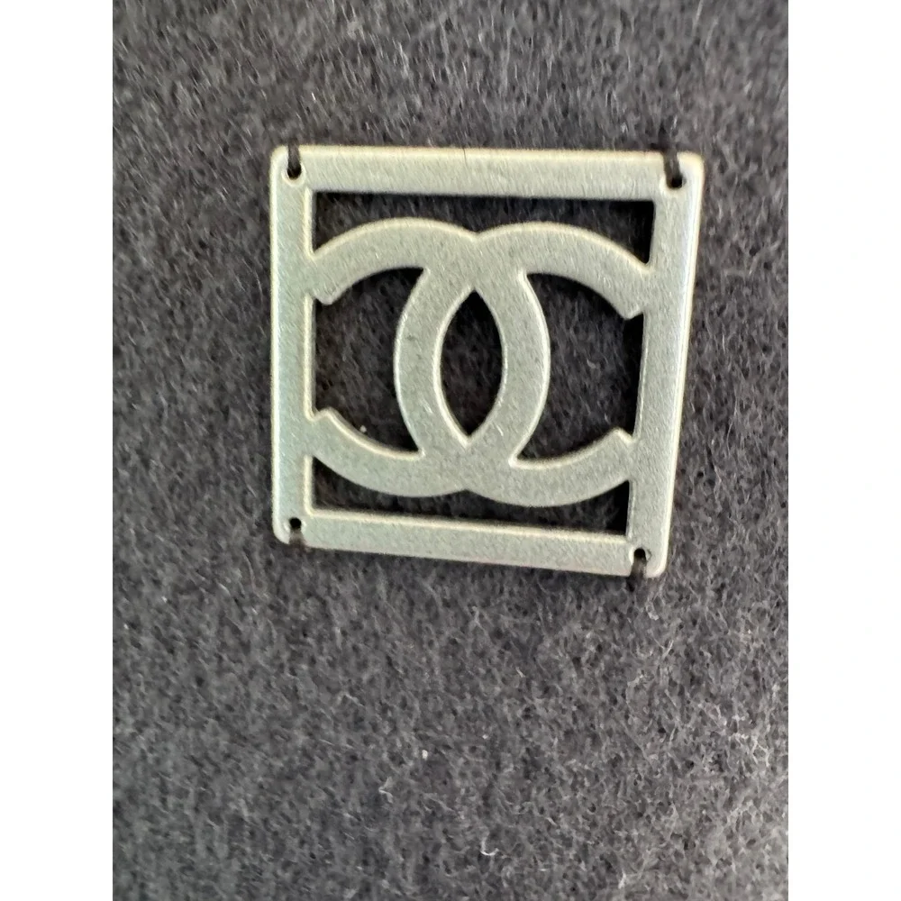 CHANEL sleeveless wool